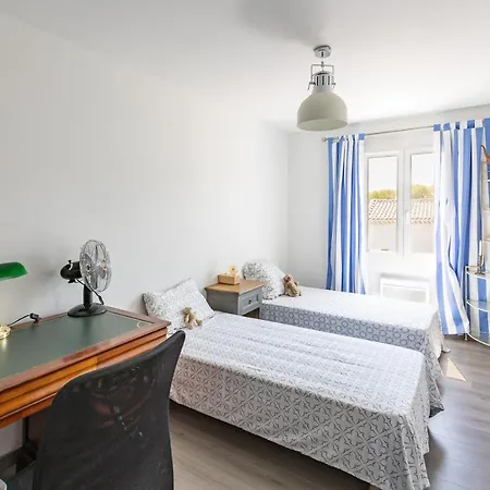 Cibelle - Charmante Maison Avec Terrasse Holiday home
