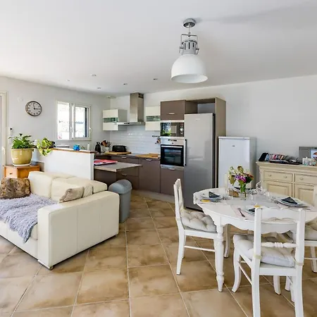 Holiday home Cibelle - Charmante Maison Avec Terrasse *